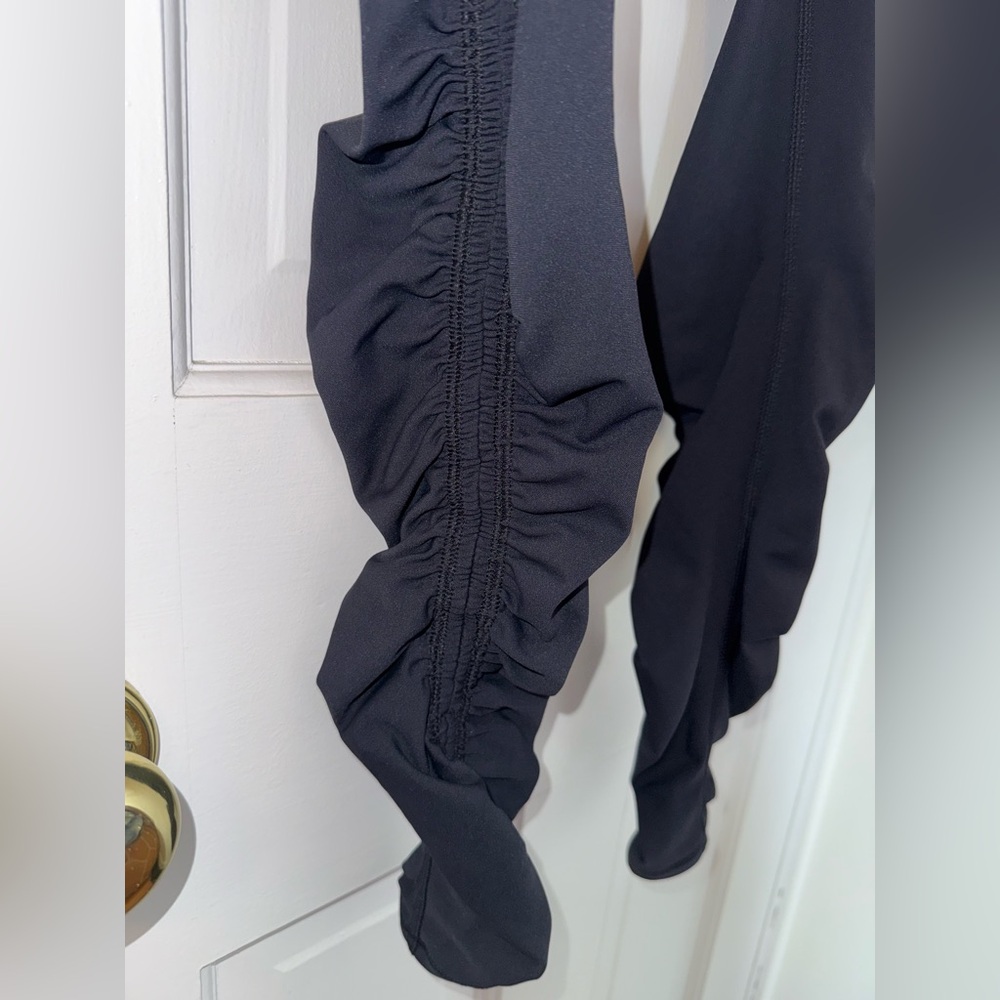 🏷️ NWT FP Movement Wonderland Warmth Black Leggings 🖤 - Picture 6 of 16